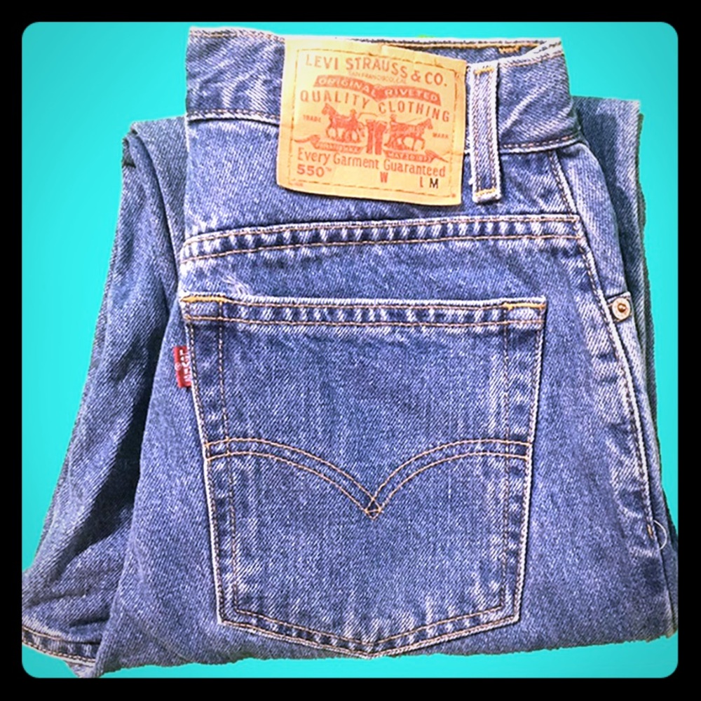 Authentic vintage Levi mom jeans!